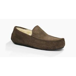 UGG Ascot Slippers Size 11 in Espresso Suede wool lined rubber sole loafer